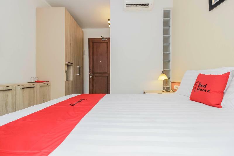 Reddoorz Syariah Plus At Jatibening Hotel Bekasi Bagian luar foto